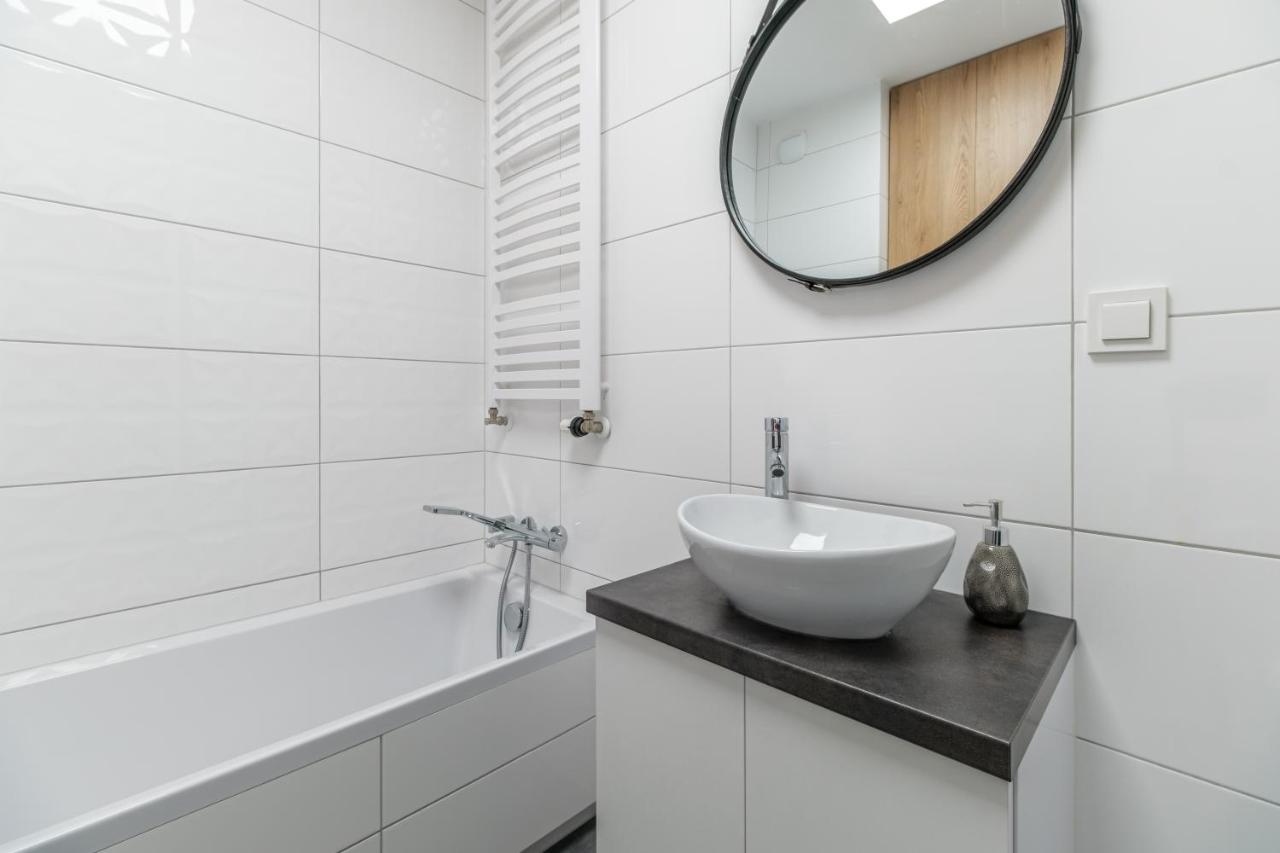 Warsaw Inside Business Centre Apartment Exterior foto