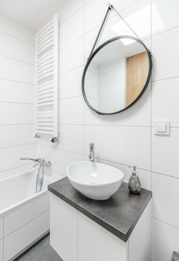 Warsaw Inside Business Centre Apartment Exterior foto